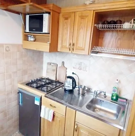 Letni , Ogrzewany, Z Bilardem 山林小屋 鲁恰内尼达